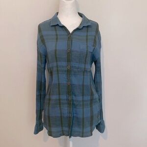 PrAna women’s blue note plaid Aconic organic cotton crinkle button down